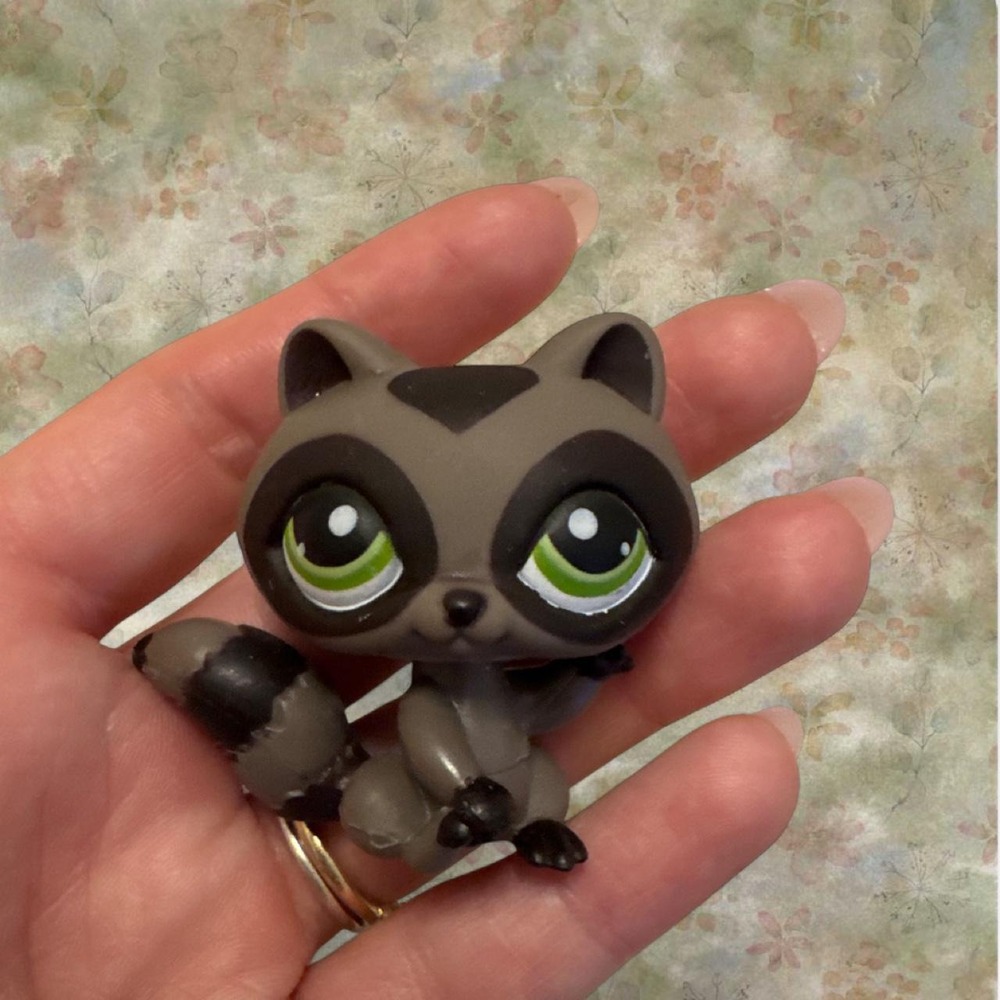Authentic LPS Littlest Pet Shop #450 Dark Taupe Gray Raccoon Green Eyes